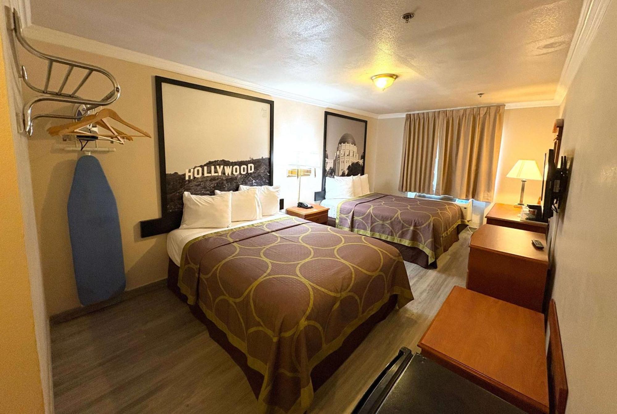 Motel Super 8 By Wyndham Hollywood/La Area à Los Angeles Extérieur photo