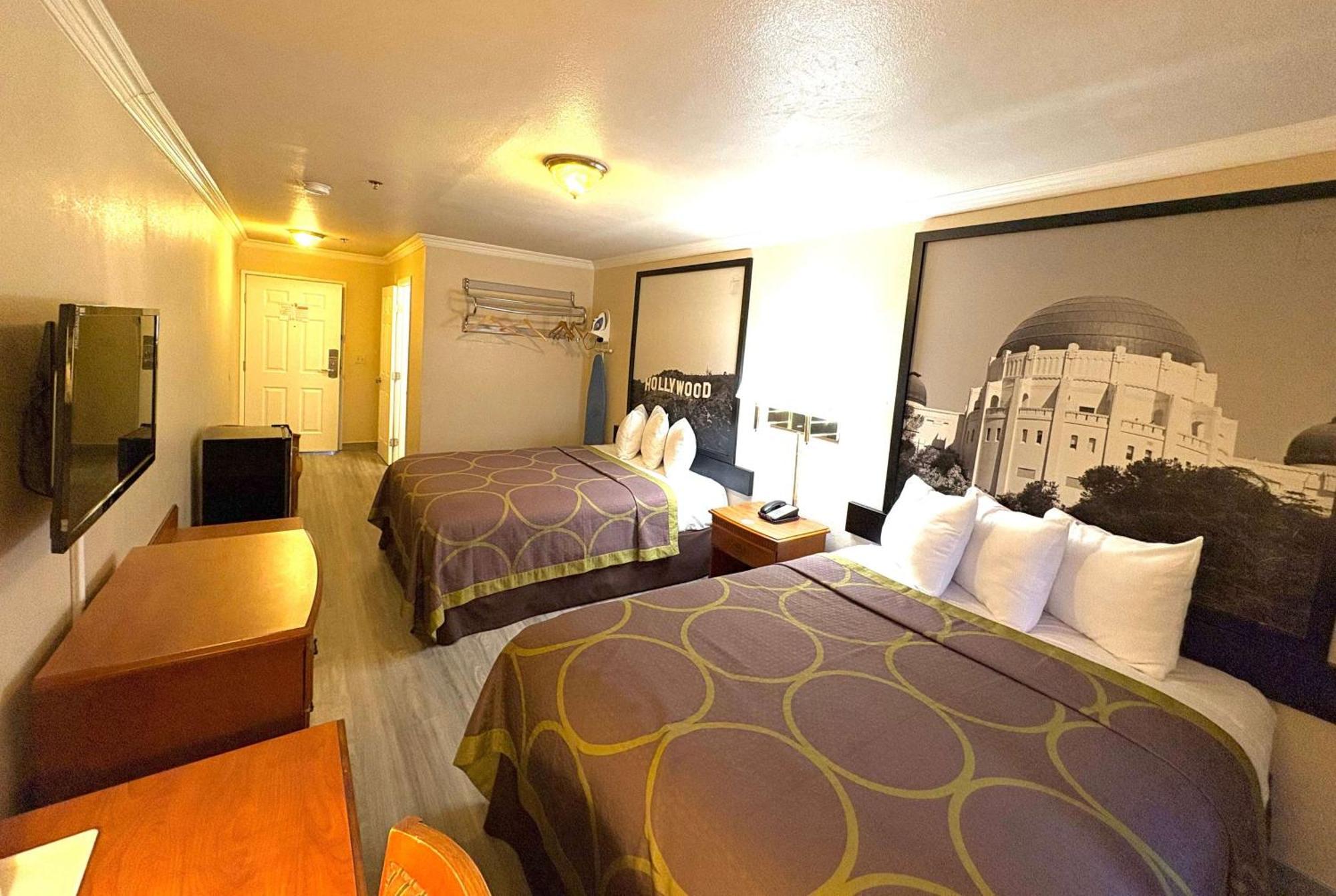 Motel Super 8 By Wyndham Hollywood/La Area à Los Angeles Extérieur photo